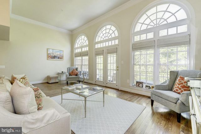 4005 MANSION DR NW, Washington, DC 20007