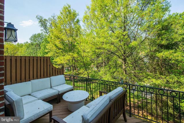 4005 MANSION DR NW, Washington, DC 20007