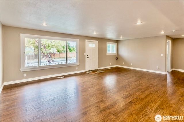 2241 S 252nd Street, Des Moines, WA 98198