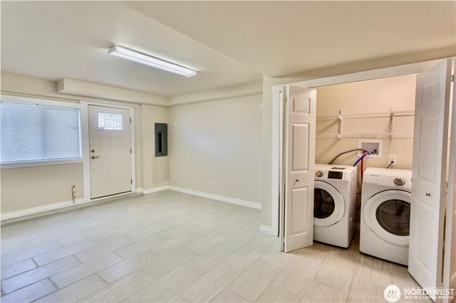 2241 S 252nd Street, Des Moines, WA 98198