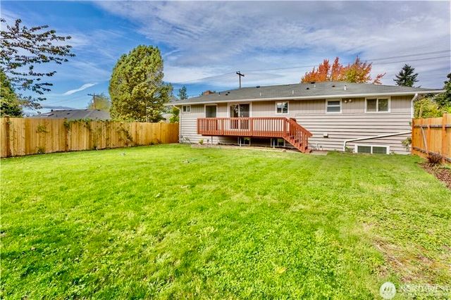 2241 S 252nd Street, Des Moines, WA 98198