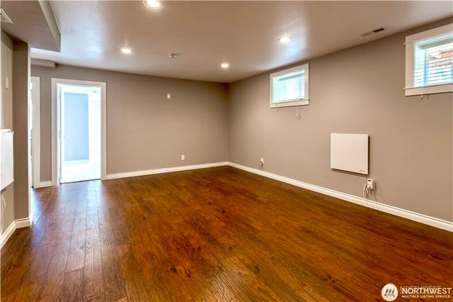 2241 S 252nd Street, Des Moines, WA 98198