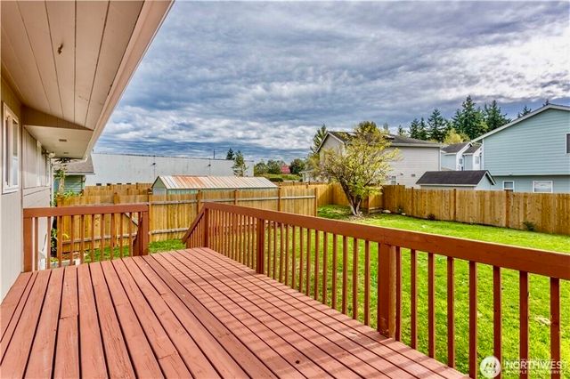 2241 S 252nd Street, Des Moines, WA 98198