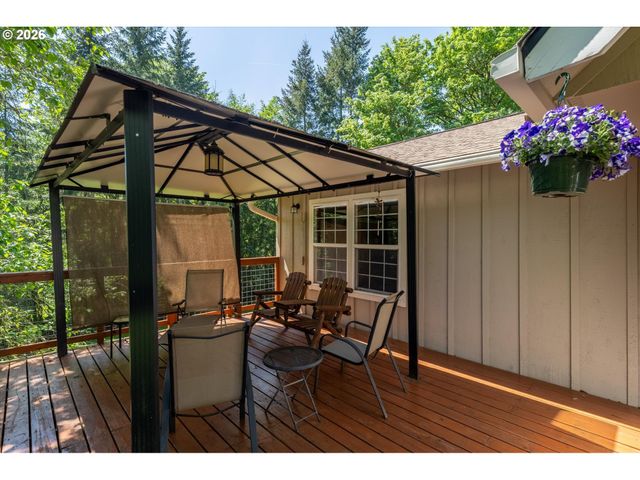 672 WALKER Rd, Kelso, WA 98626