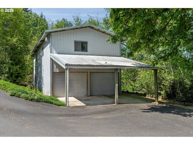 672 WALKER Rd, Kelso, WA 98626