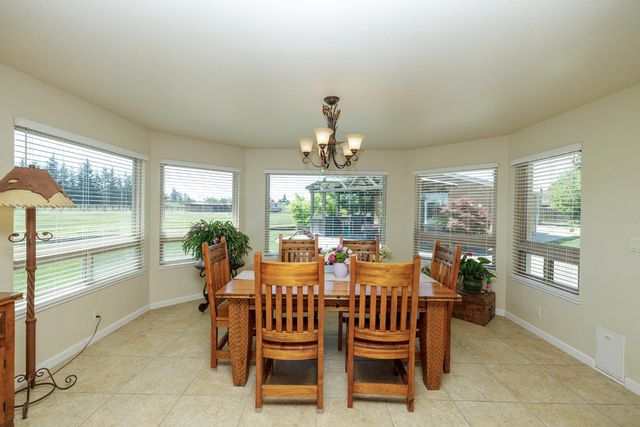 7167 Eleanor Rd, Oakdale, CA 95361