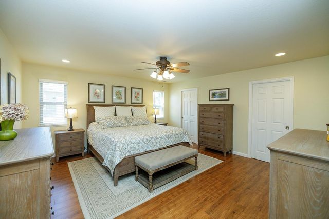 7167 Eleanor Rd, Oakdale, CA 95361