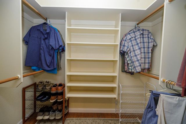 7167 Eleanor Rd, Oakdale, CA 95361