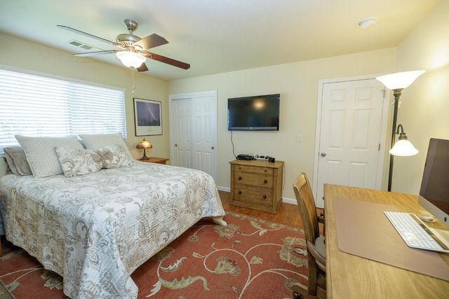 7167 Eleanor Rd, Oakdale, CA 95361