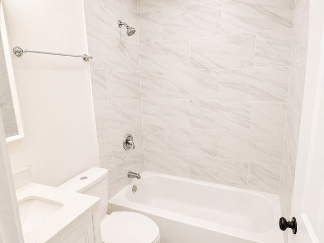 1439 E 66th Place 3W, Chicago, IL 60637