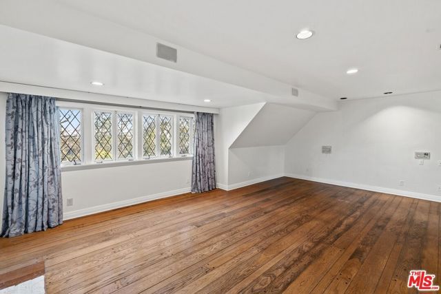 905 Napoli Drive, Pacific Palisades (los Angeles), CA 90272