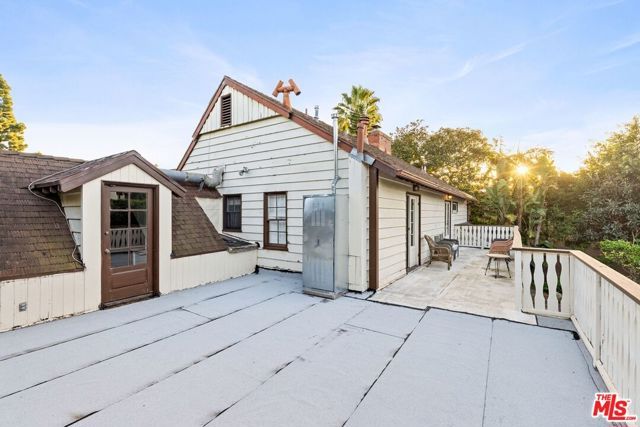 905 Napoli Drive, Pacific Palisades (los Angeles), CA 90272