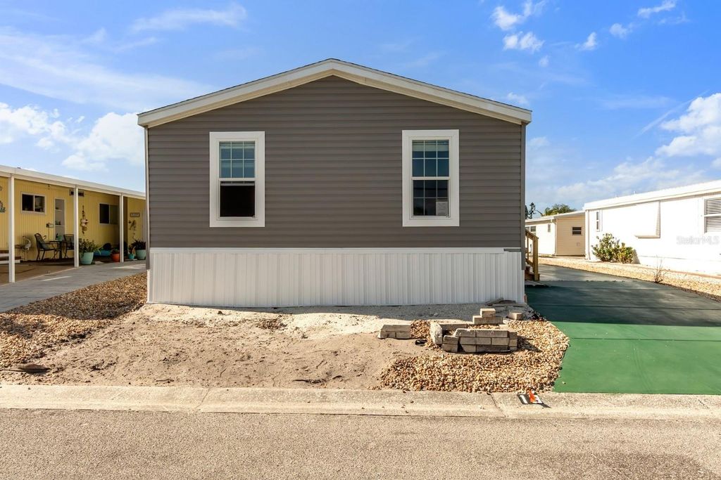 Image 28 of property listing at 2107 PALMA SOLA BOULEVARD 13, Bradenton, FL 34209