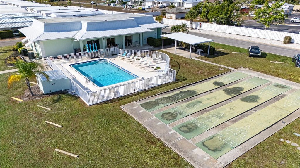 Image 30 of property listing at 2107 PALMA SOLA BOULEVARD 13, Bradenton, FL 34209