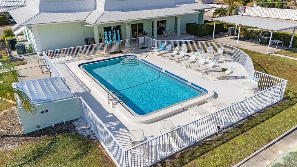 Image 31 of property listing at 2107 PALMA SOLA BOULEVARD 13, Bradenton, FL 34209