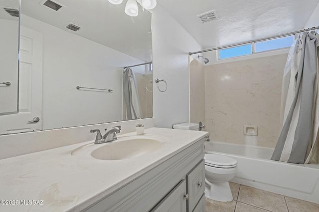 7976 E Alandale Place, Tucson, AZ 85715