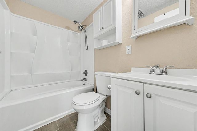 701 E WOODLAND STREET, Bunnell, FL 32110