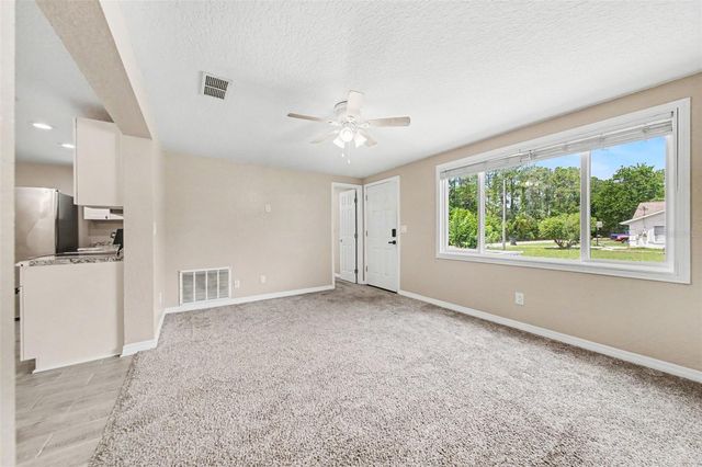 701 E WOODLAND STREET, Bunnell, FL 32110