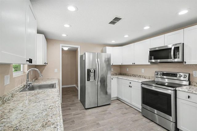 701 E WOODLAND STREET, Bunnell, FL 32110