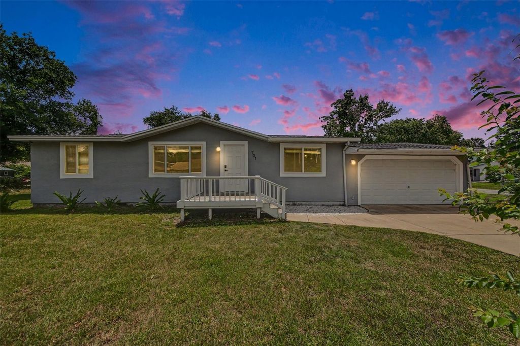 701 E WOODLAND STREET, Bunnell, FL 32110