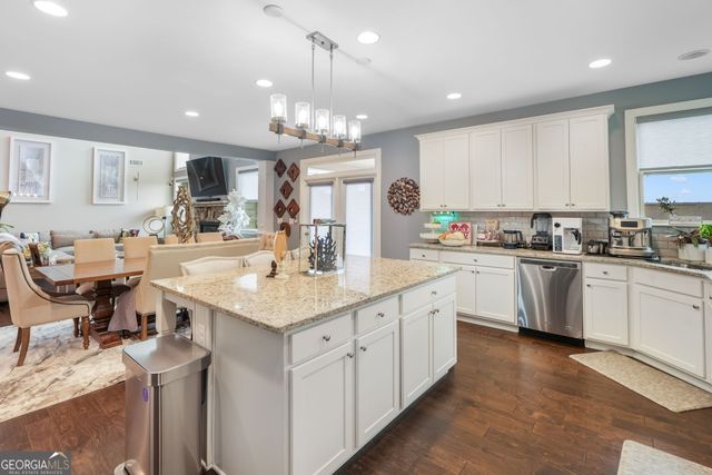 4450 Woodward Walk Lane, Suwanee, GA 30024