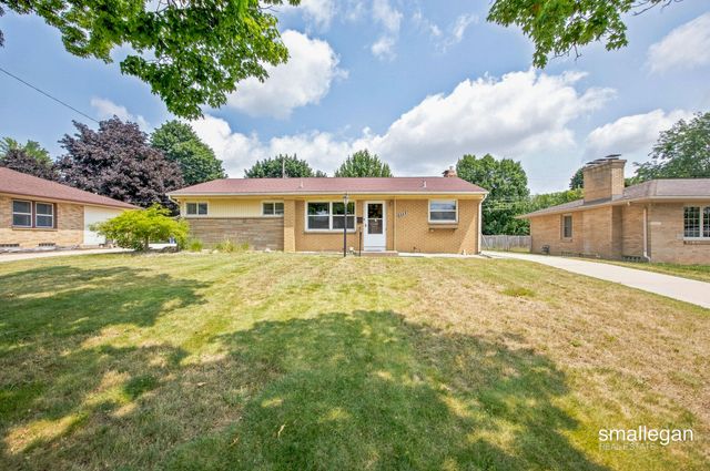 1532 Mayfield Avenue NE, Grand Rapids, MI 49505