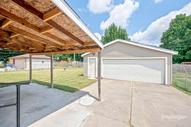 1532 Mayfield Avenue NE, Grand Rapids, MI 49505