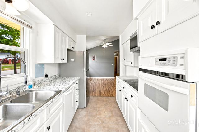 1532 Mayfield Avenue NE, Grand Rapids, MI 49505