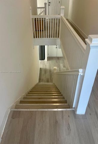 842 Himmarshee St 3, Fort Lauderdale, FL 33312