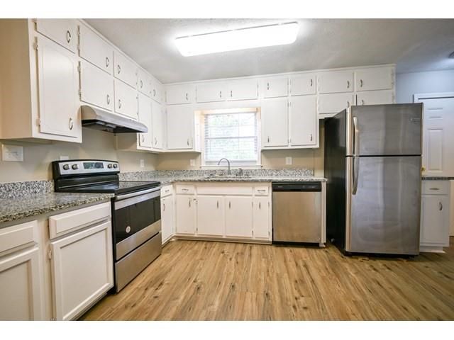 2460 Rolling Acres Drive SW, Conyers, GA 30094