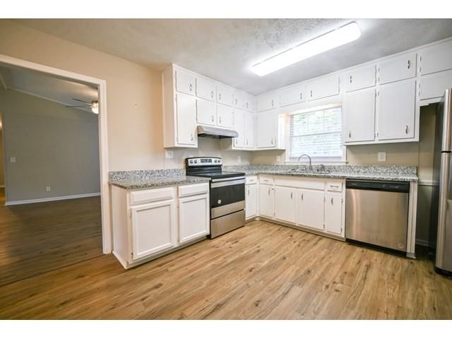 2460 Rolling Acres Drive SW, Conyers, GA 30094