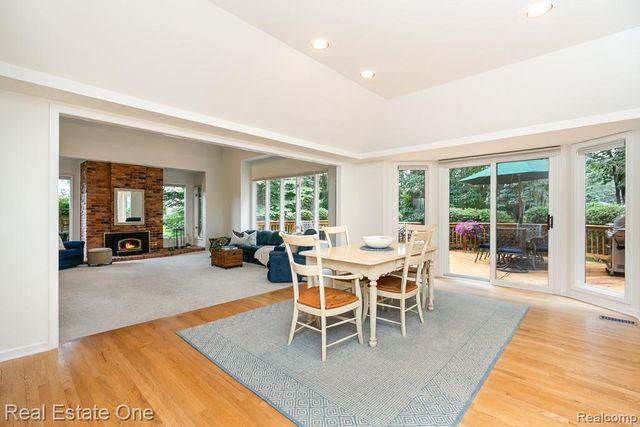 1816 Sudbury Court, Rochester Hills, MI 48306