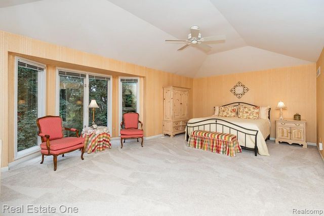 1816 Sudbury Court, Rochester Hills, MI 48306