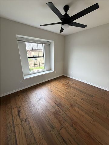 2839 Mckinzie Road 4, Corpus Christi, TX 78410