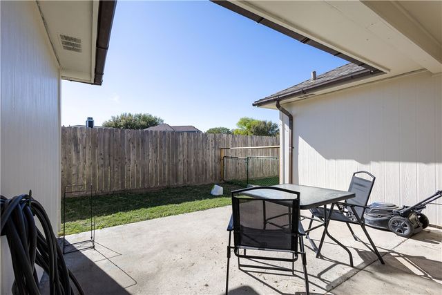 2839 Mckinzie Road 4, Corpus Christi, TX 78410
