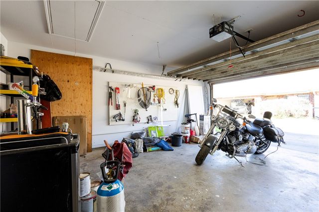 2839 Mckinzie Road 4, Corpus Christi, TX 78410