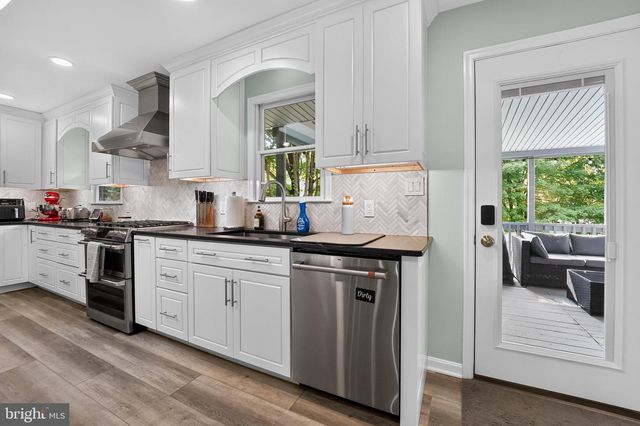 7849 ELIZABETH RD, Pasadena, MD 21122