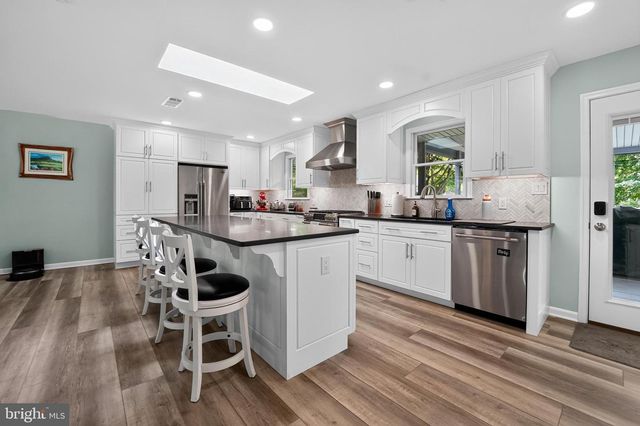 7849 ELIZABETH RD, Pasadena, MD 21122