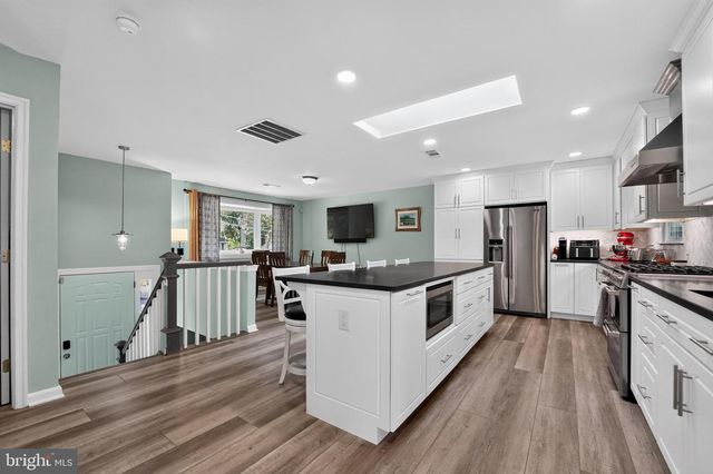 7849 ELIZABETH RD, Pasadena, MD 21122
