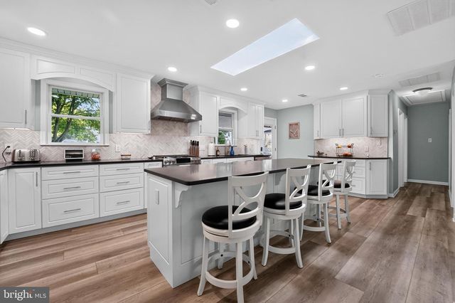 7849 ELIZABETH RD, Pasadena, MD 21122
