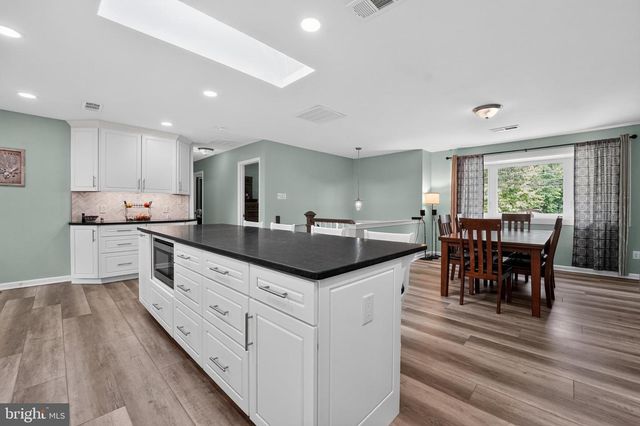 7849 ELIZABETH RD, Pasadena, MD 21122