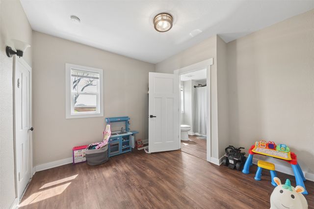 403 Park Street, Colo, IA 50056