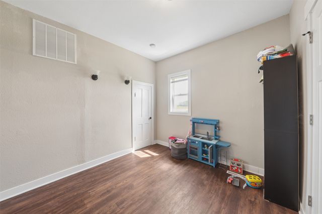 403 Park Street, Colo, IA 50056