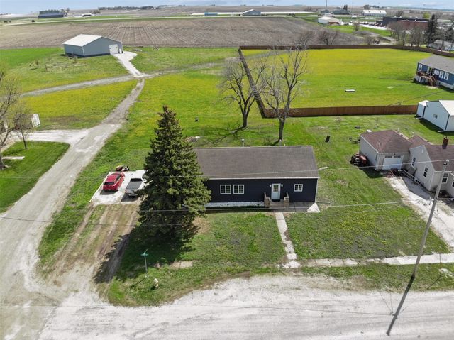403 Park Street, Colo, IA 50056
