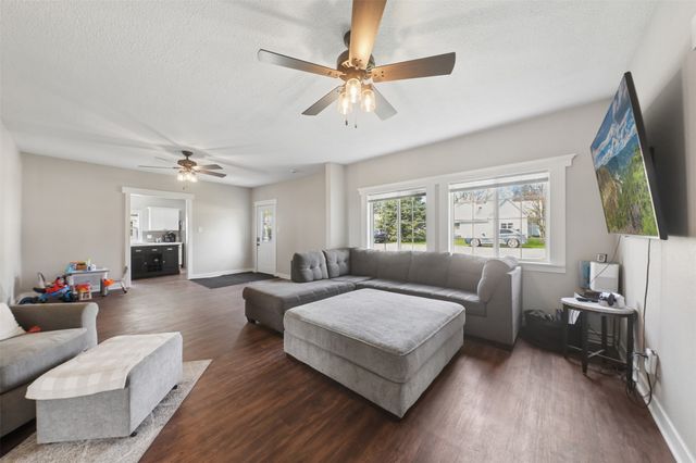 403 Park Street, Colo, IA 50056