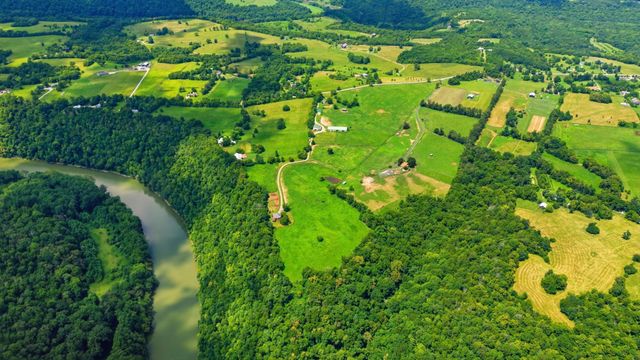 2309-A Oregon Road, Versailles, KY 40383