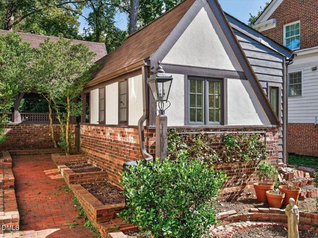 2427 Glenwood Avenue, Raleigh, NC 27608