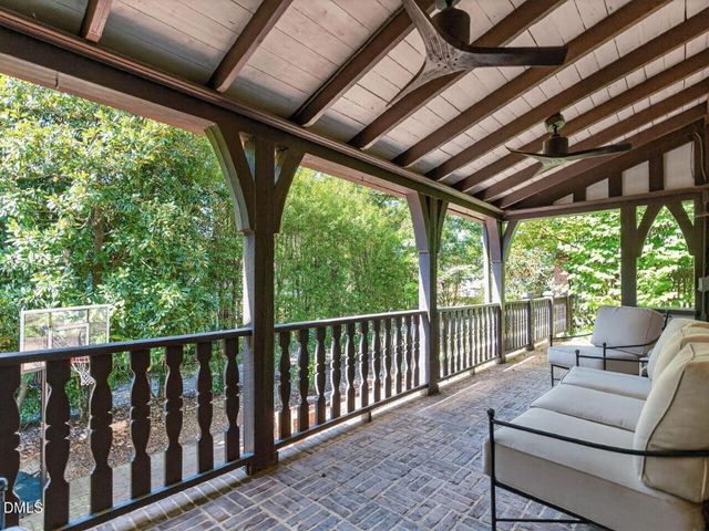 2427 Glenwood Avenue, Raleigh, NC 27608