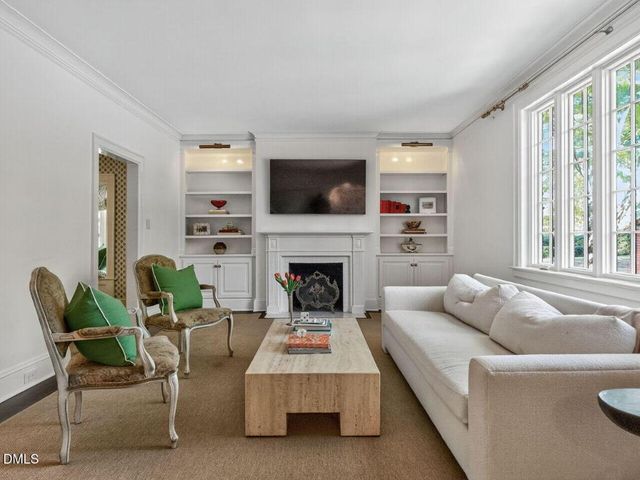 2427 Glenwood Avenue, Raleigh, NC 27608