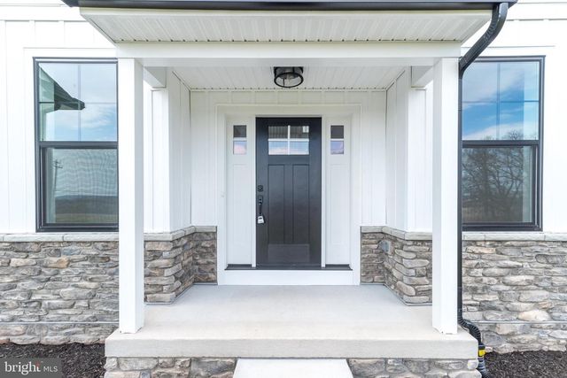 209 OLD STATE RD, Royersford, PA 19468